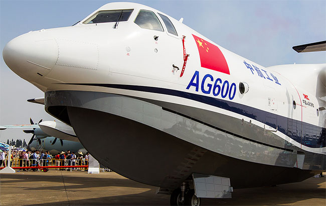 В Китае самолет-амфибию допустили к полетам